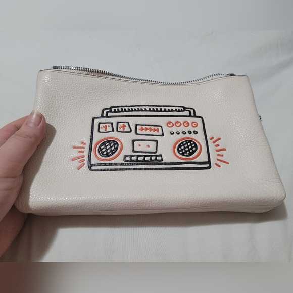 COACH × Keith Haring Boombox Bag - Picture 3 of 9